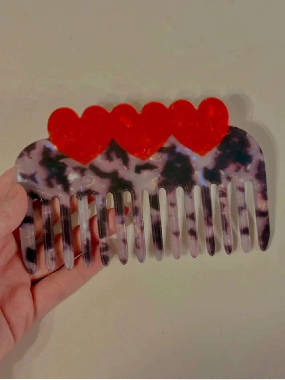 Set of 3 Tortoise Shell Combs Iridescent Hearts Old Money Quiet Luxury Girly New